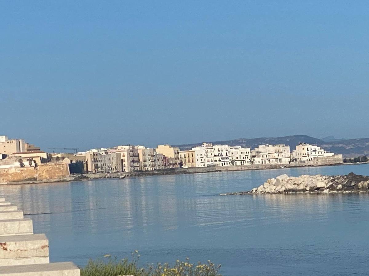 Mansarda Con Terrazzo Lägenhet Trapani Exteriör bild