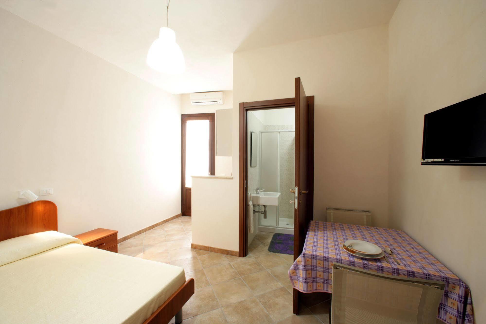 Mansarda Con Terrazzo Lägenhet Trapani Exteriör bild