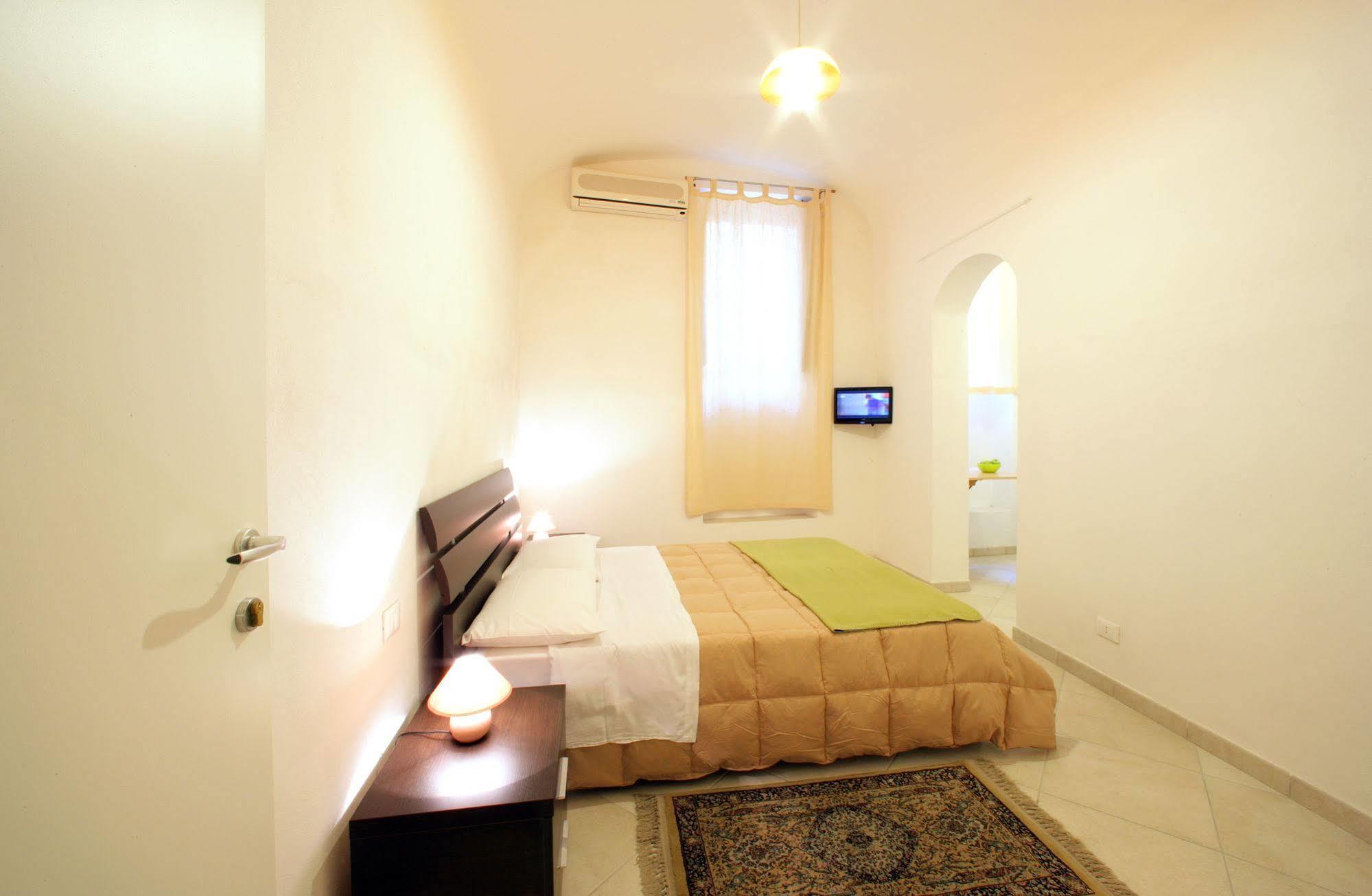 Mansarda Con Terrazzo Lägenhet Trapani Exteriör bild